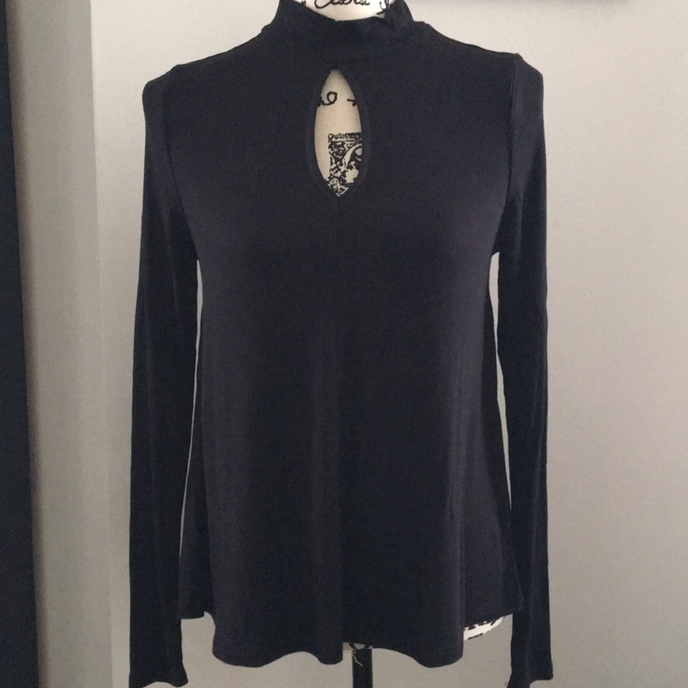 Cut-out swing top